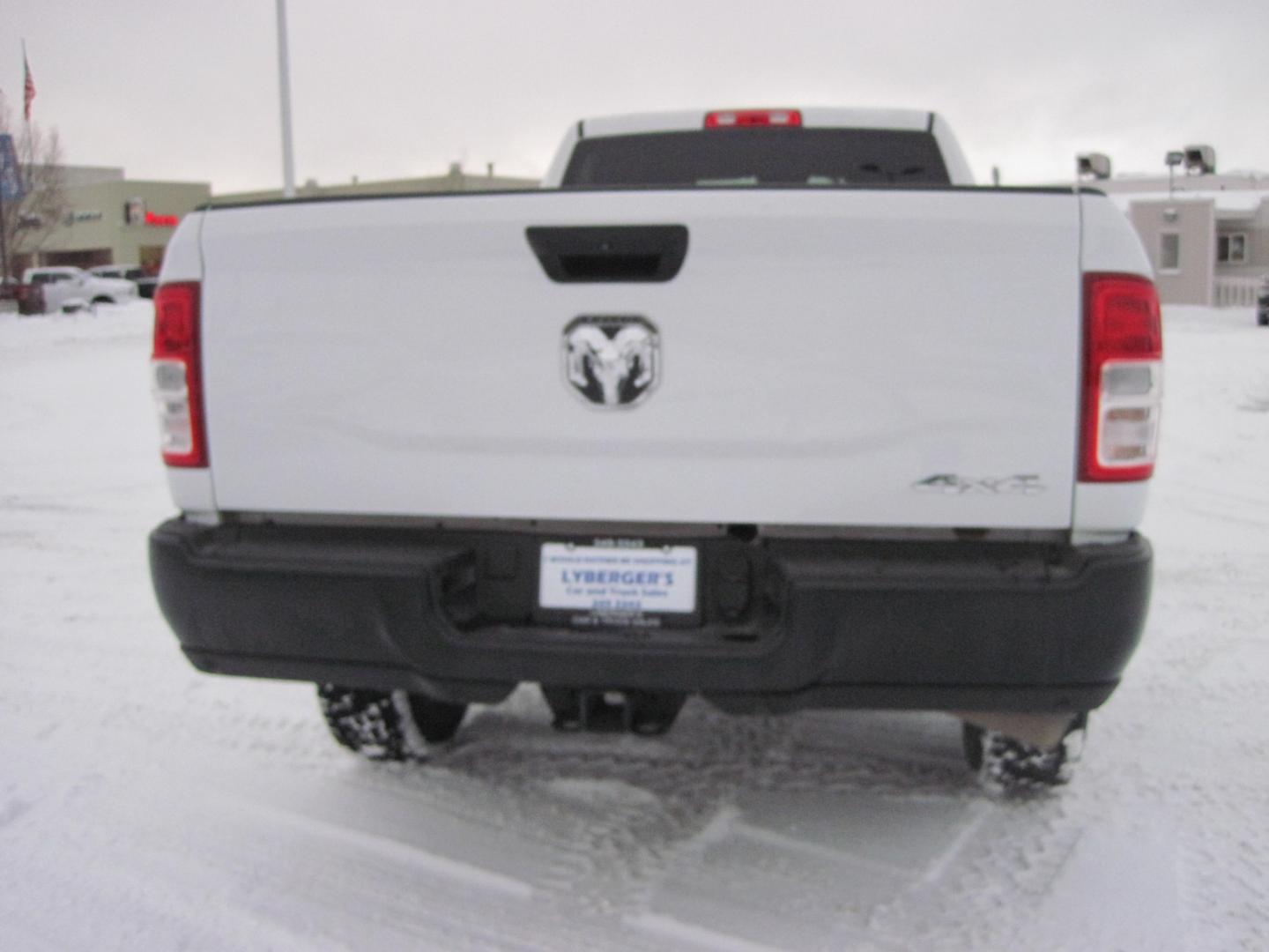 2022 white /gray RAM 3500 Tradesman Crew Cab 4WD (3C63R3GL2NG) with an 6.7L L6 OHV 24V TURBO DIESEL engine, 6A transmission, located at 9530 Old Seward Highway, Anchorage, AK, 99515, (907) 349-3343, 61.134140, -149.865570 - Nice Ram 3500 Longbed come take a test drive - Photo#3